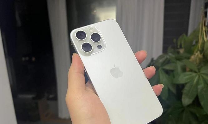 苹果iPhone15Pro最新渲染图曝光？设计和功能有何亮点？  第1张